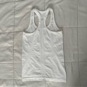 Lululemon swiftly tank